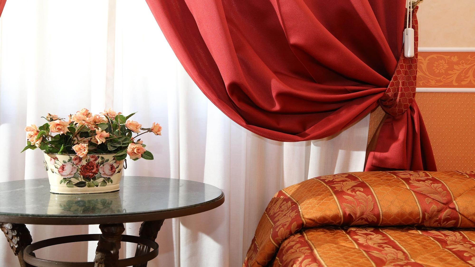 Relais Hotel Antico Palazzo Rospigliosi Рим Экстерьер фото