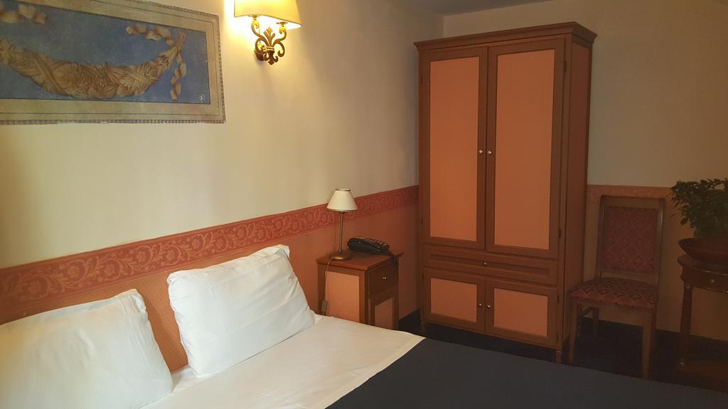 Relais Hotel Antico Palazzo Rospigliosi Рим Экстерьер фото