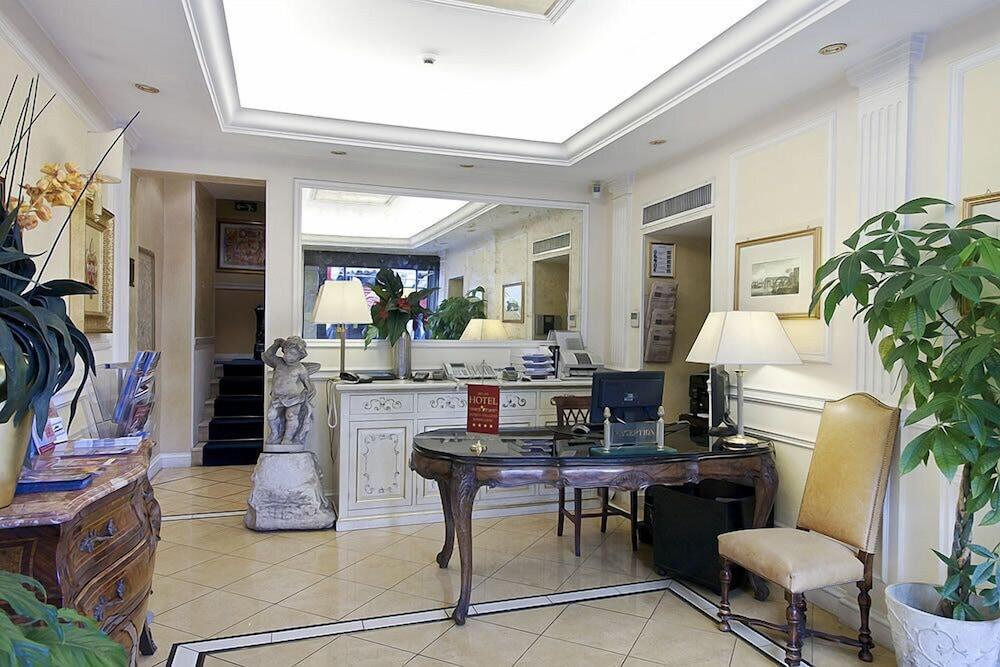 Relais Hotel Antico Palazzo Rospigliosi Рим Экстерьер фото